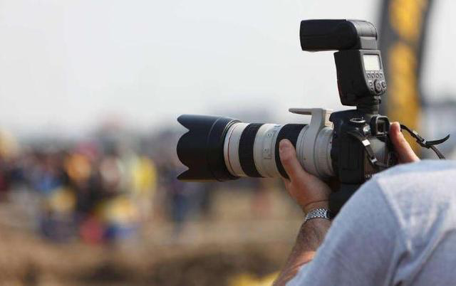 小伙玩博客玩出創(chuàng)業(yè)路，做企業(yè)宣傳片月入20萬